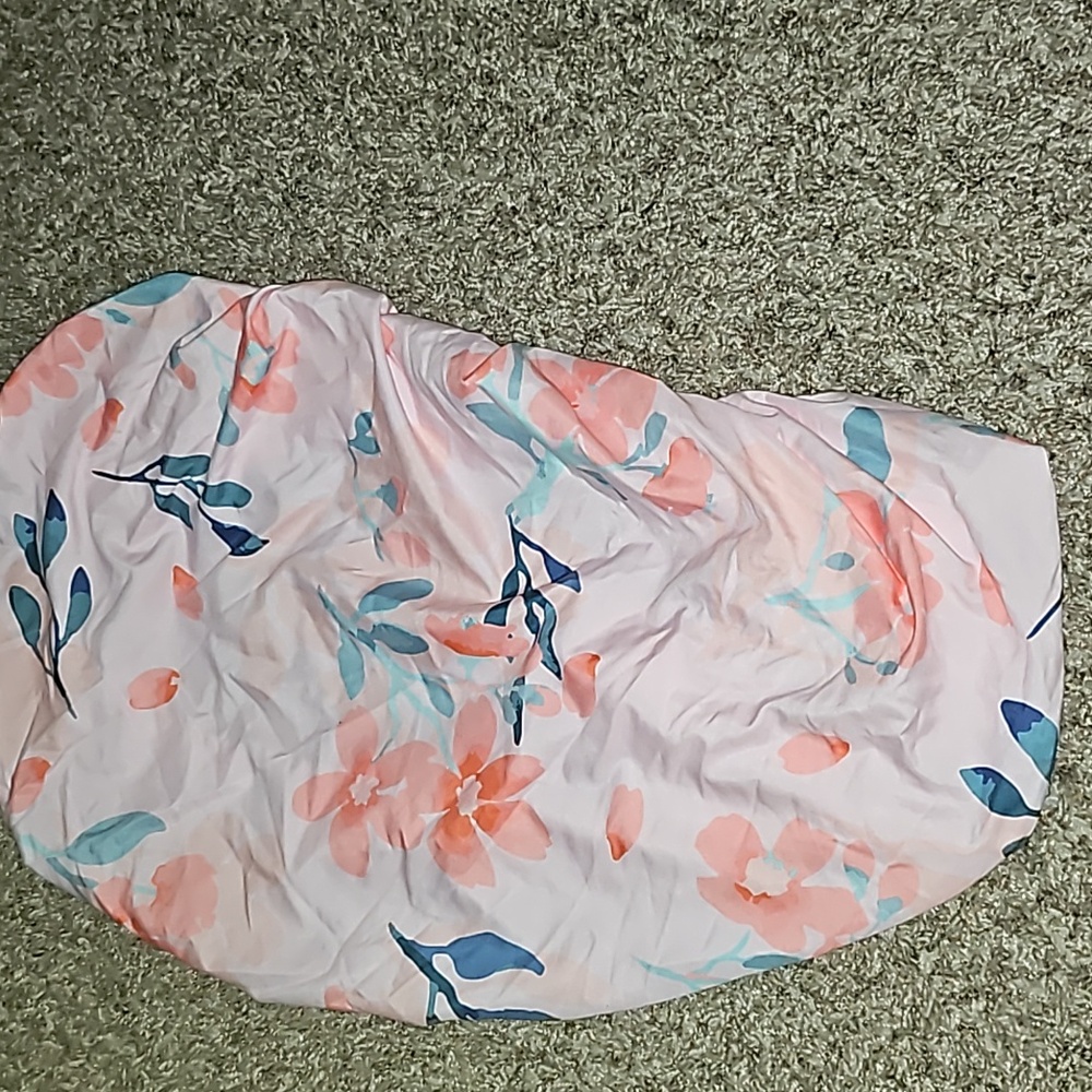 NWOT Baby Girls Fitted bassinet  sheet